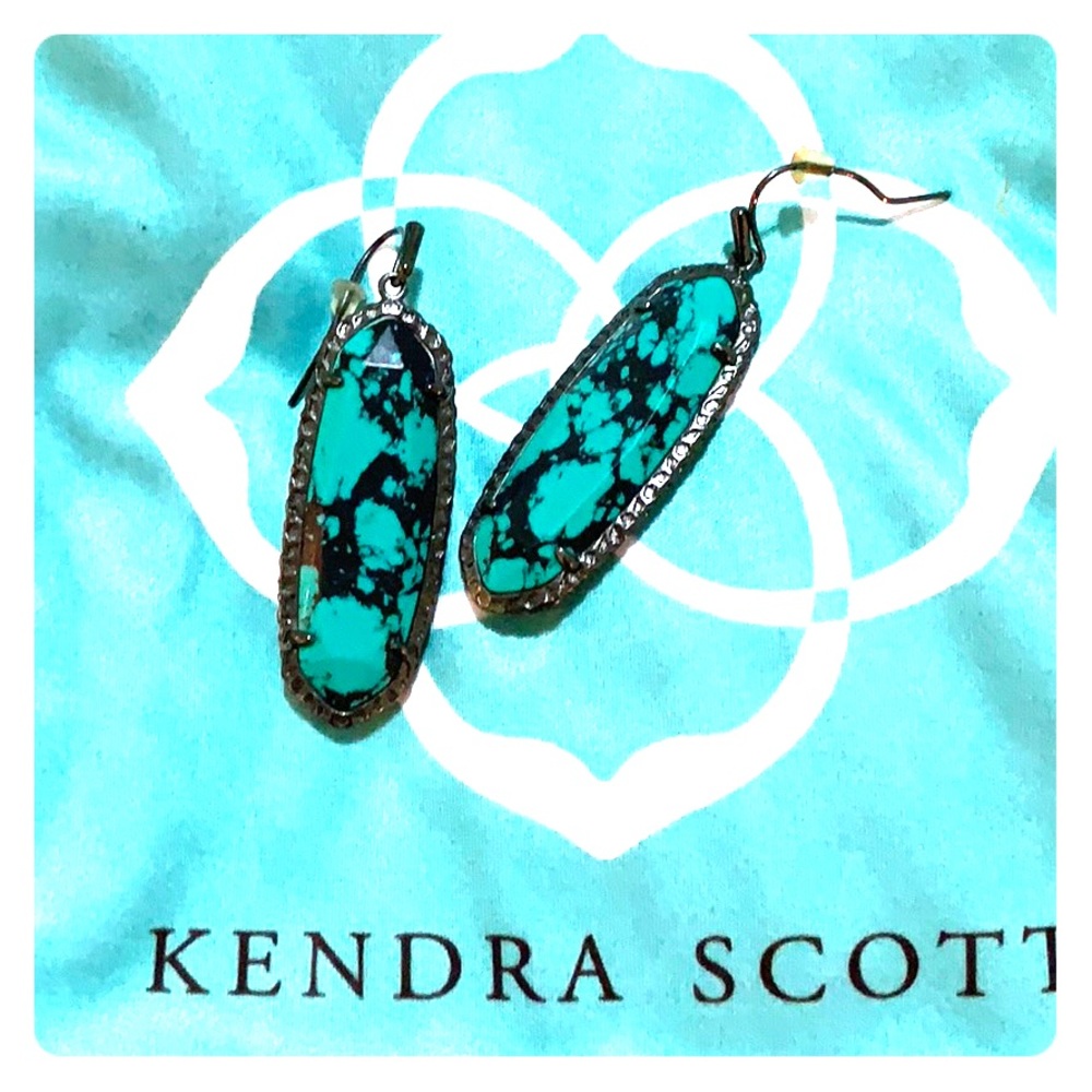✨🖤KENDRA SCOTT EARRINGS🖤✨